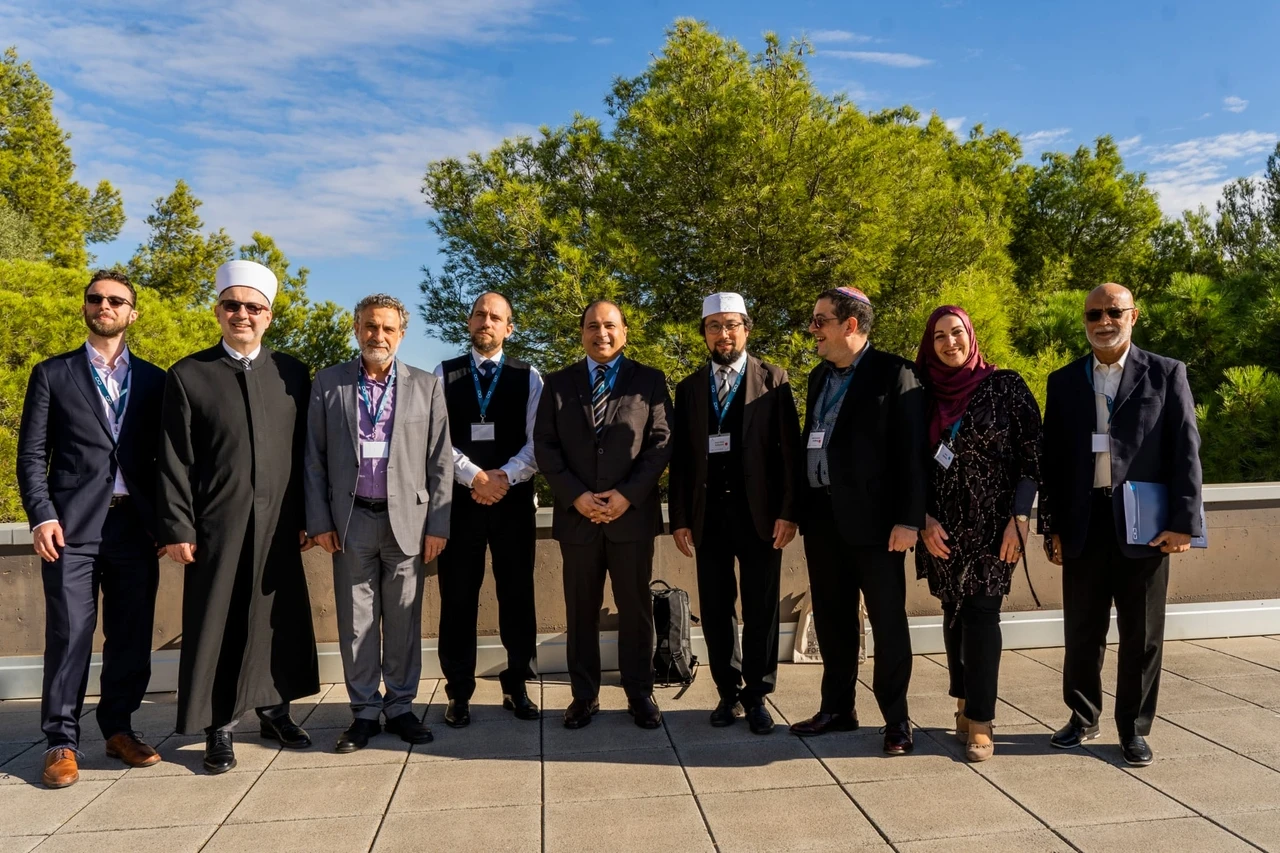 Mufti Grabus, Imam Mounir, Imam Baghajati, Miss Stamou and Rabbi Goldber, meeting with KAICIID Secretary General